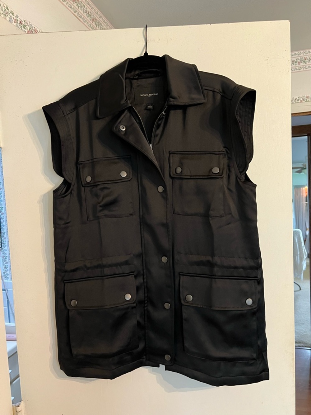 Banana Republic Black Sleeveless Utility Vest with Snap Front